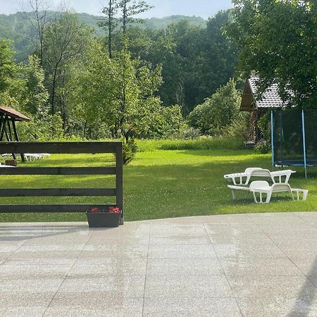 Din Natura Varbilau Ngoại thất bức ảnh