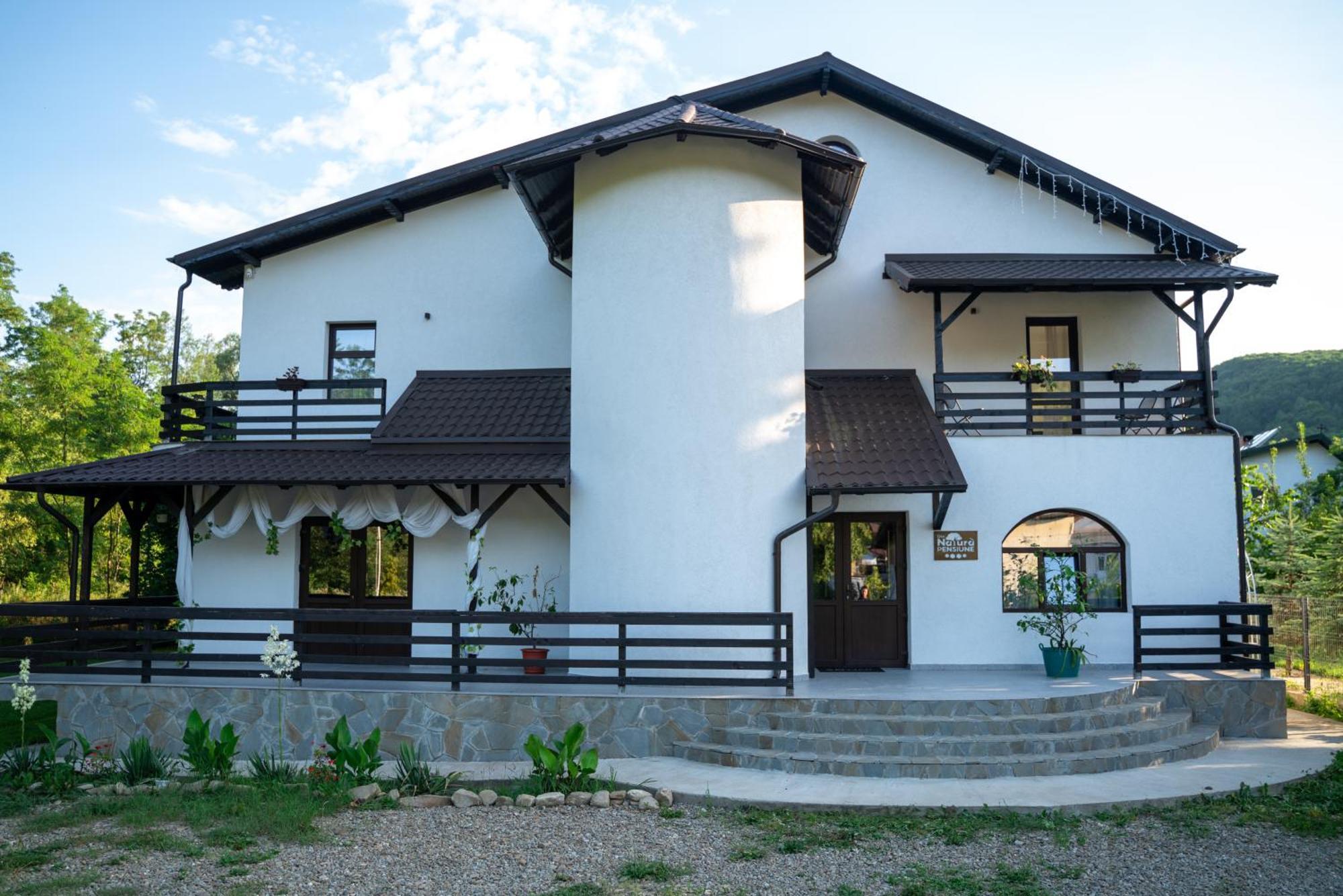 Din Natura Varbilau Ngoại thất bức ảnh
