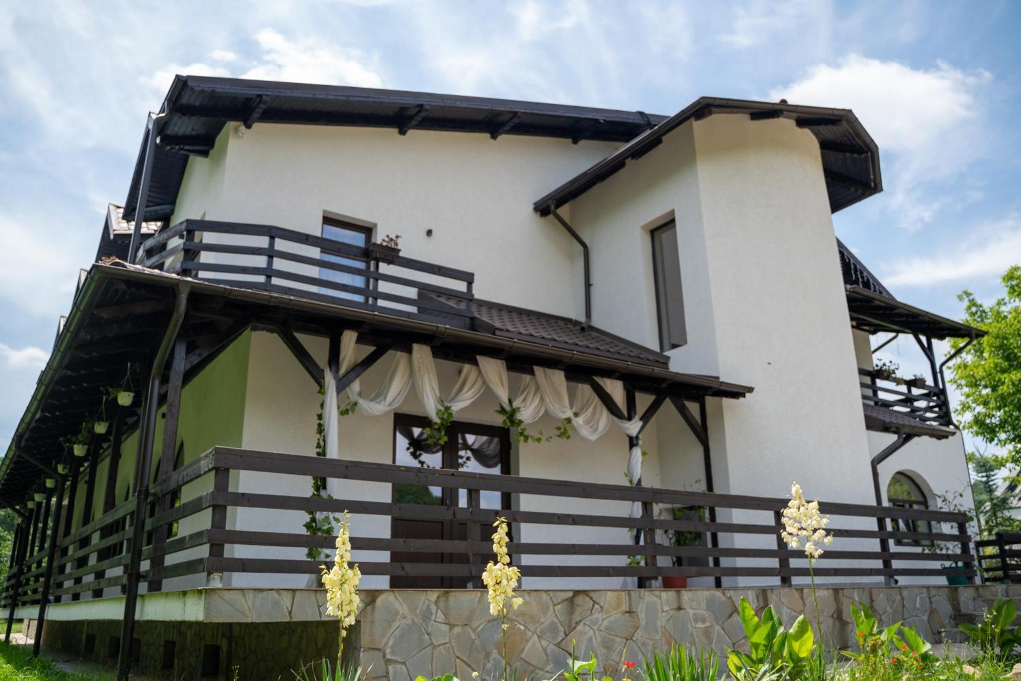 Din Natura Varbilau Ngoại thất bức ảnh